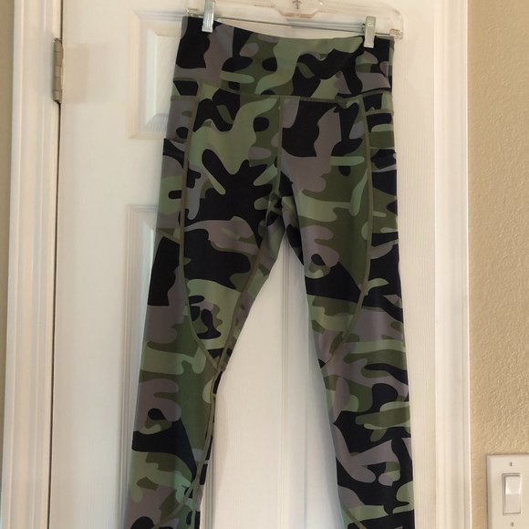 ZYIA Pants - Zyia Active Camouflage Yoga Plants